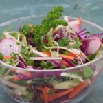 סלט כרוב אדום, גזר ופיצוחים